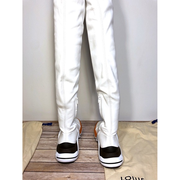 Louis Vuitton Thigh High Archlight Boot Sneaker - Picture 5 of 8